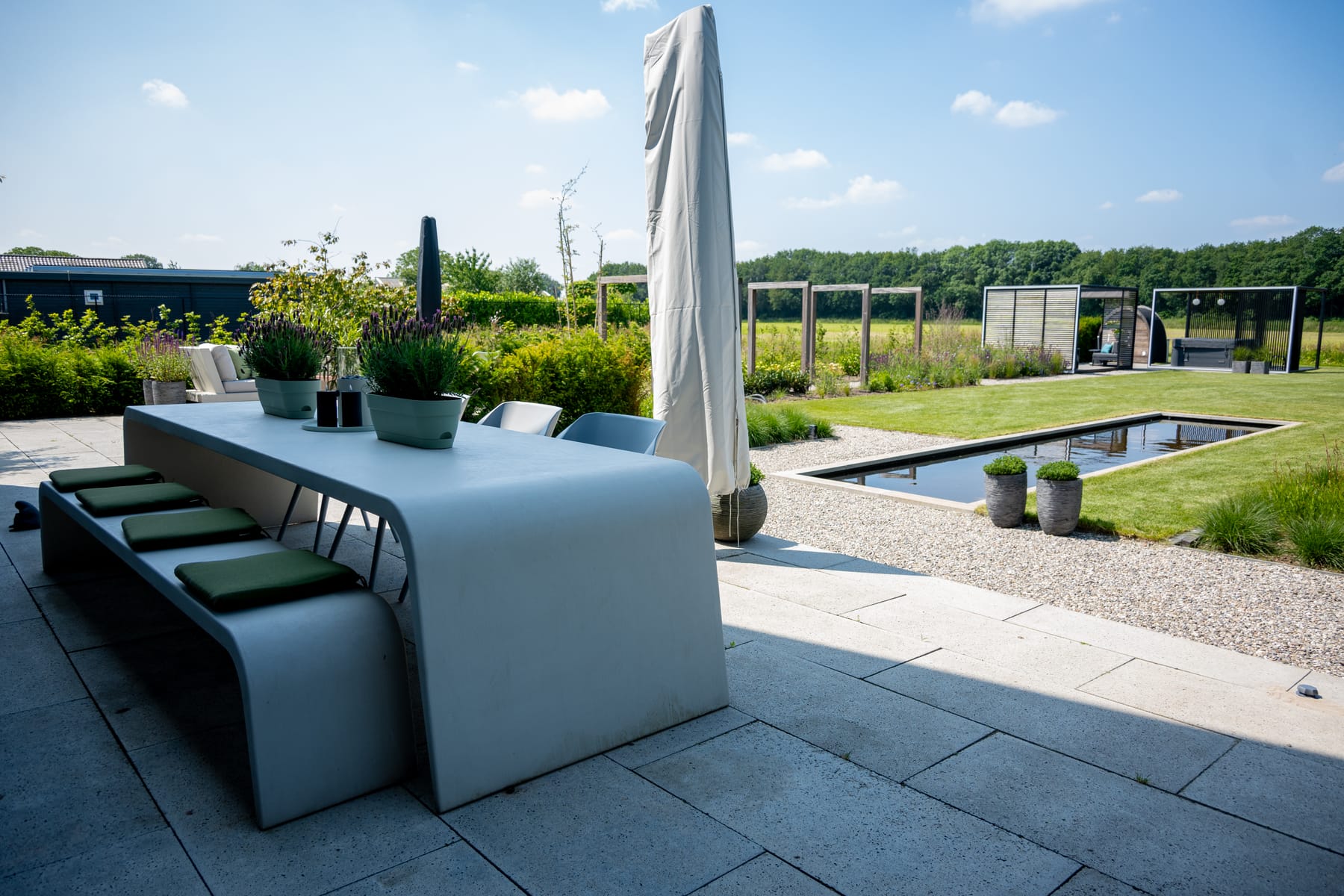 Aangelegde tuin in Heumen door Van Rijbroek Hoveniers — foto 4 van 13