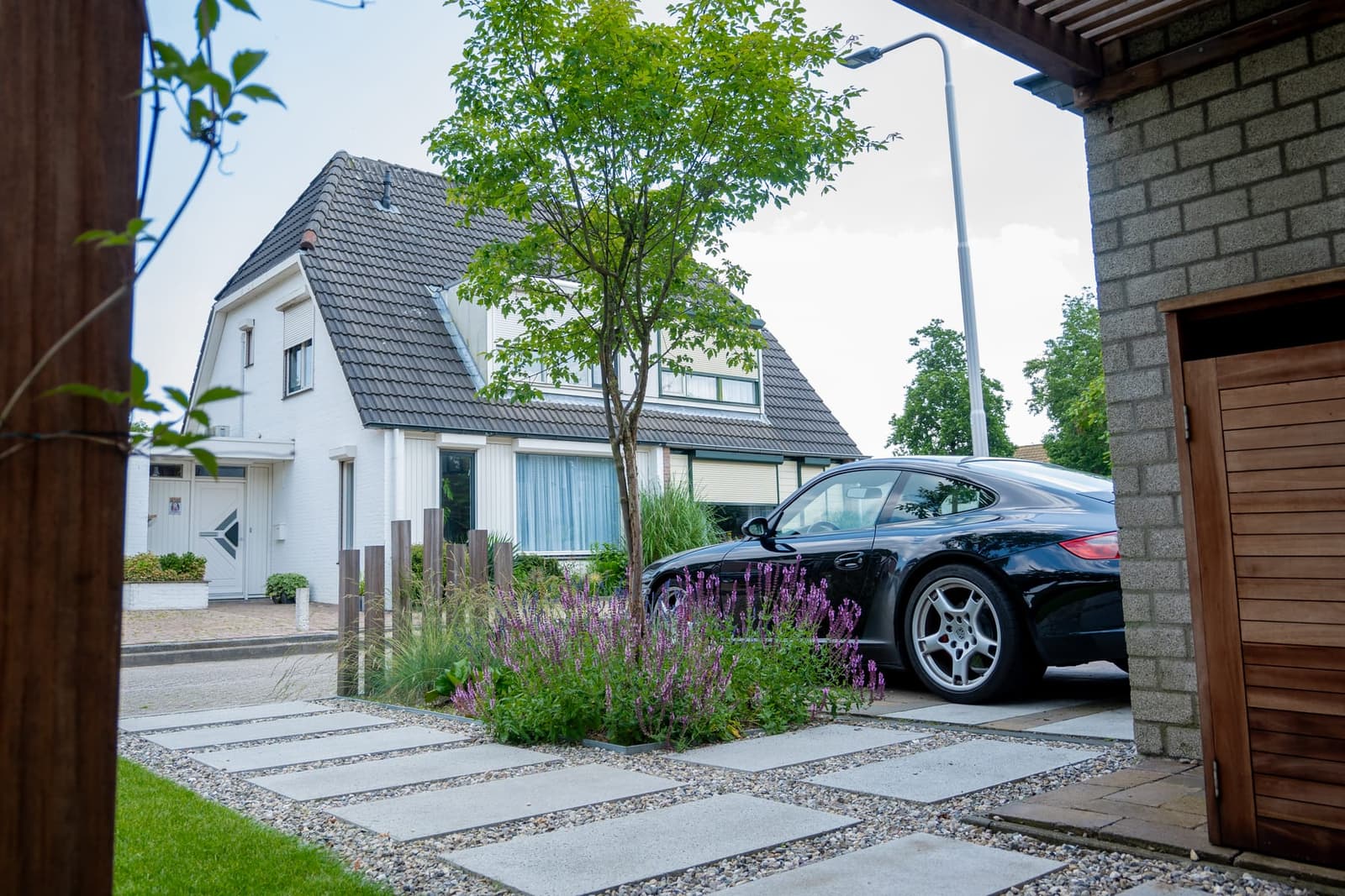 Aangelegde stadstuin in Nijmegen door Van Rijbroek Hoveniers — foto 4 van 11